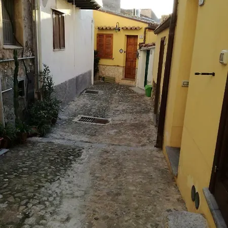 Apartment Domunua House *