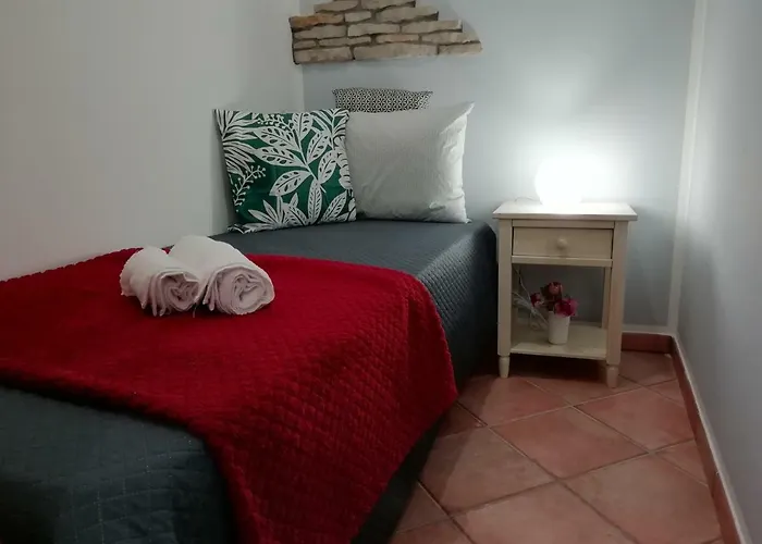 Domunua House